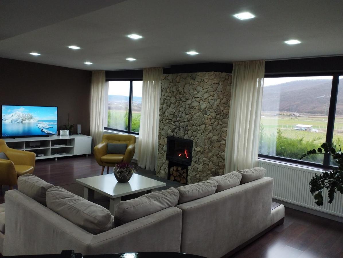 Vila Gosen Sard Exterior foto